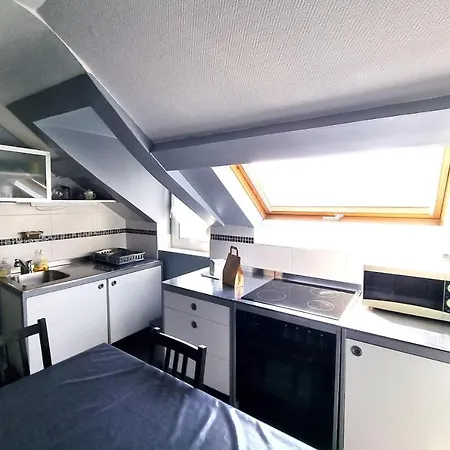 Apartman Peaceful At 2 Steps From The