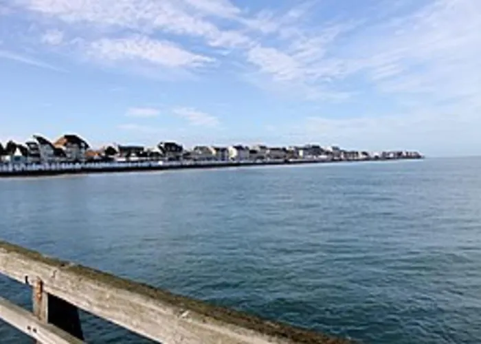 Peaceful At 2 Steps From The